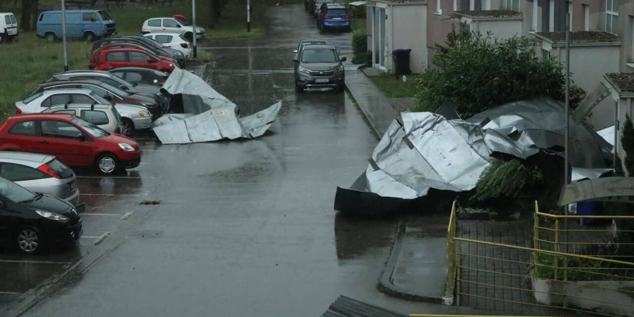 Nezapam?eno nevrijeme u Zagrebu:  Vjetar nosio krovove