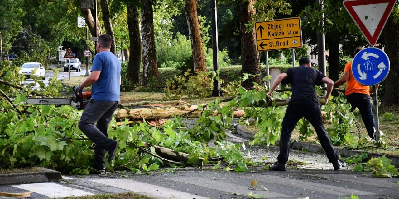 Katastrofalne posljedice razornog nevremena u Slavonskom Brodu