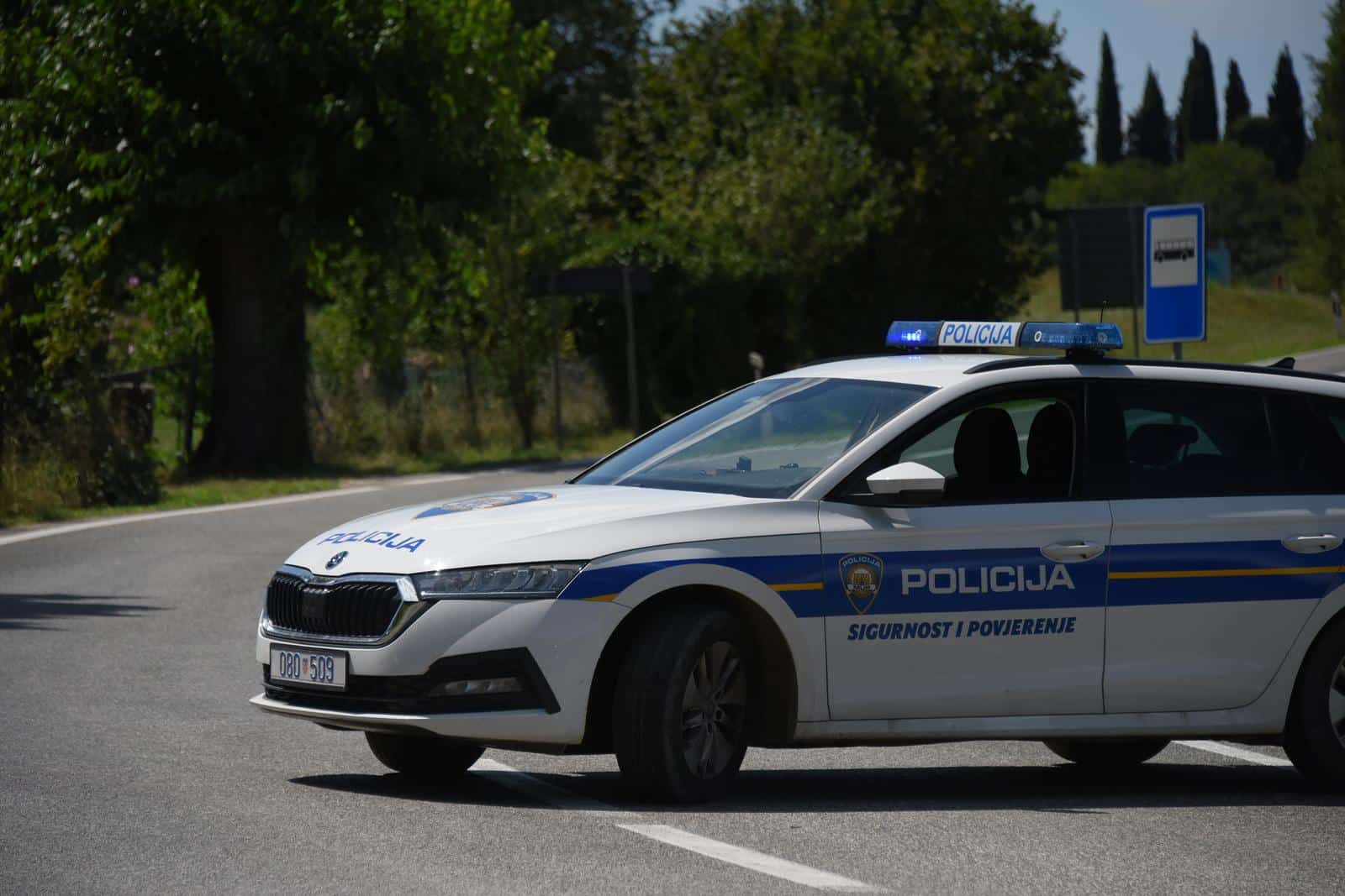 Buje: Blokada ceste Materada na mjestu gdje je oteta �ena