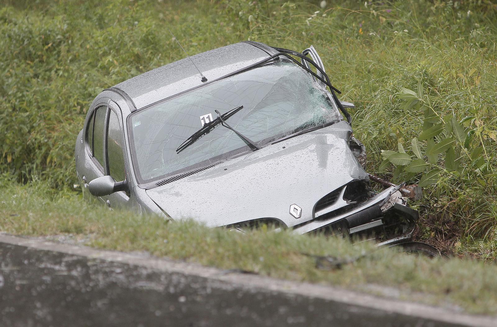 ?ur?evac: Dvoje ozlije?enih u te�koj prometnoj nesre?i cisterne i osobnog automobila
