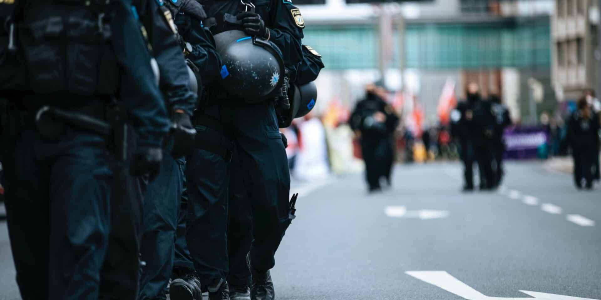policija nered