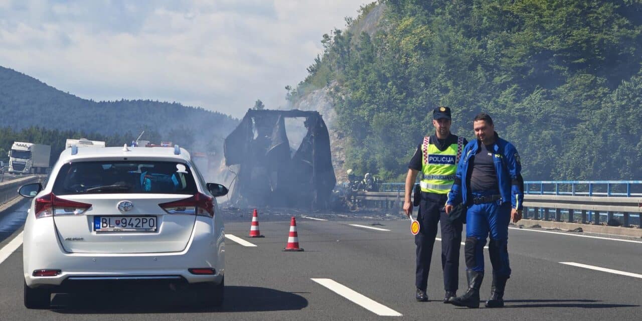 Zapalio se kamion na autocesti prema Splitu, stvorila se ogromna gužva