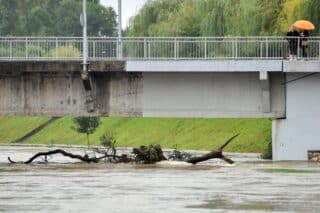 Mursko Središće: Rijeka Mura izlila se na šetnicu