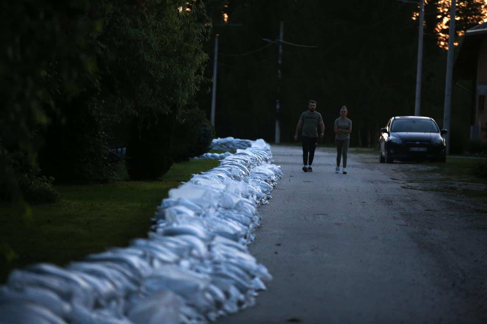 Koprivnica: Mještani Torčeca pripremili su se za eventalnu poplavu