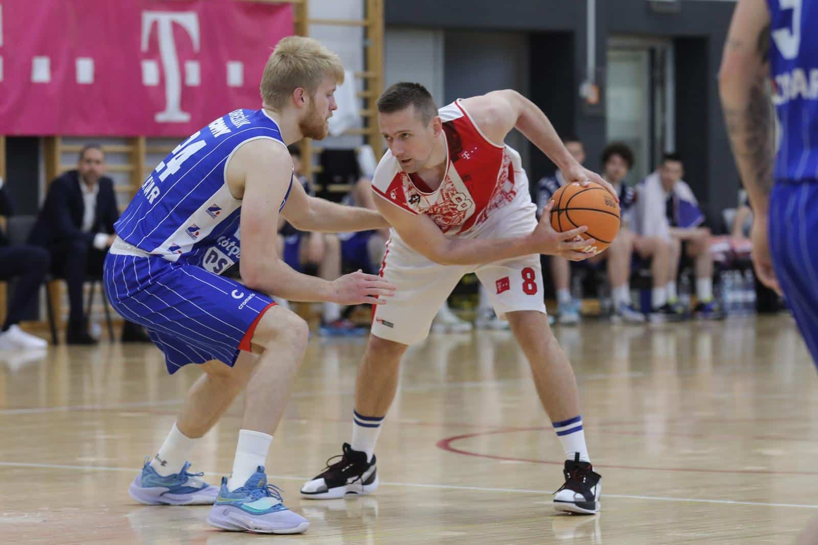U 5. kolu Lige za prvaka HT Premijer lige Gorica ugostila Zadar, stigle i košarkaške legende