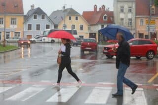 Karlovac: Kiša ispraznila ulice