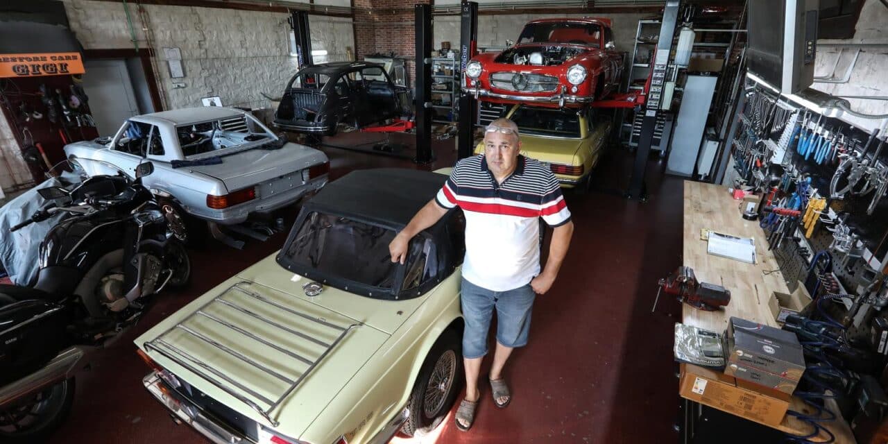 Prodao sve da bi ostvario životni san, stare olupine pretvara u prekrasne automobile