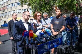 Zagreb: Ivan Pernar upadao pitanjima na konferenciji za medije gradonačelnika Tomaševića