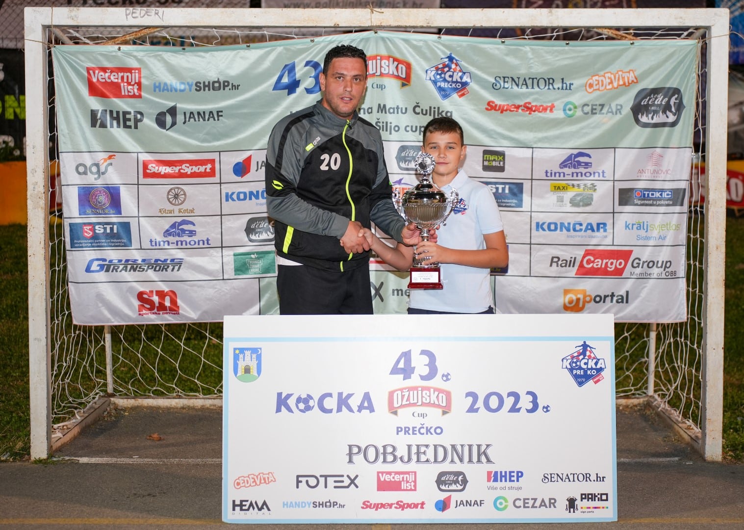 1._David_Berisha_-_PSV