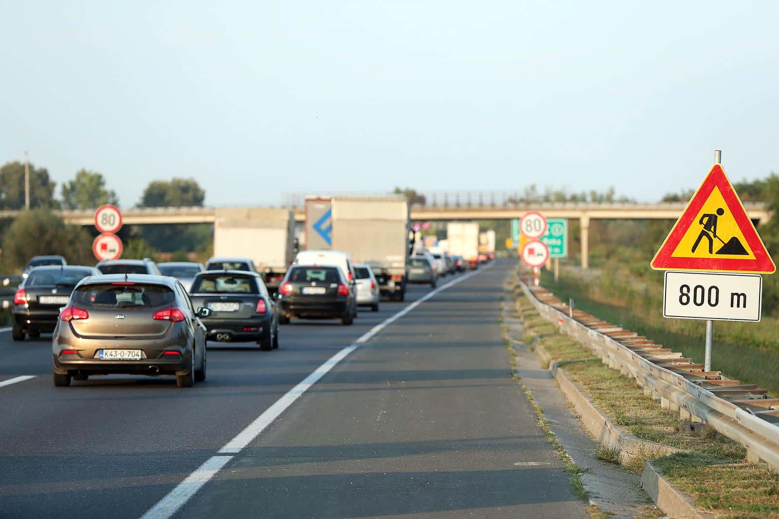 Zagreb: Radovi na sanaciji prijelaznih naprava na mostu Sava u smjeru Lipovca