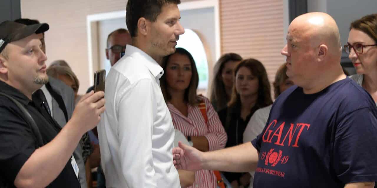 Zagreb: Pernar ponovno napravio incident na presici Tomislava Tomaševića