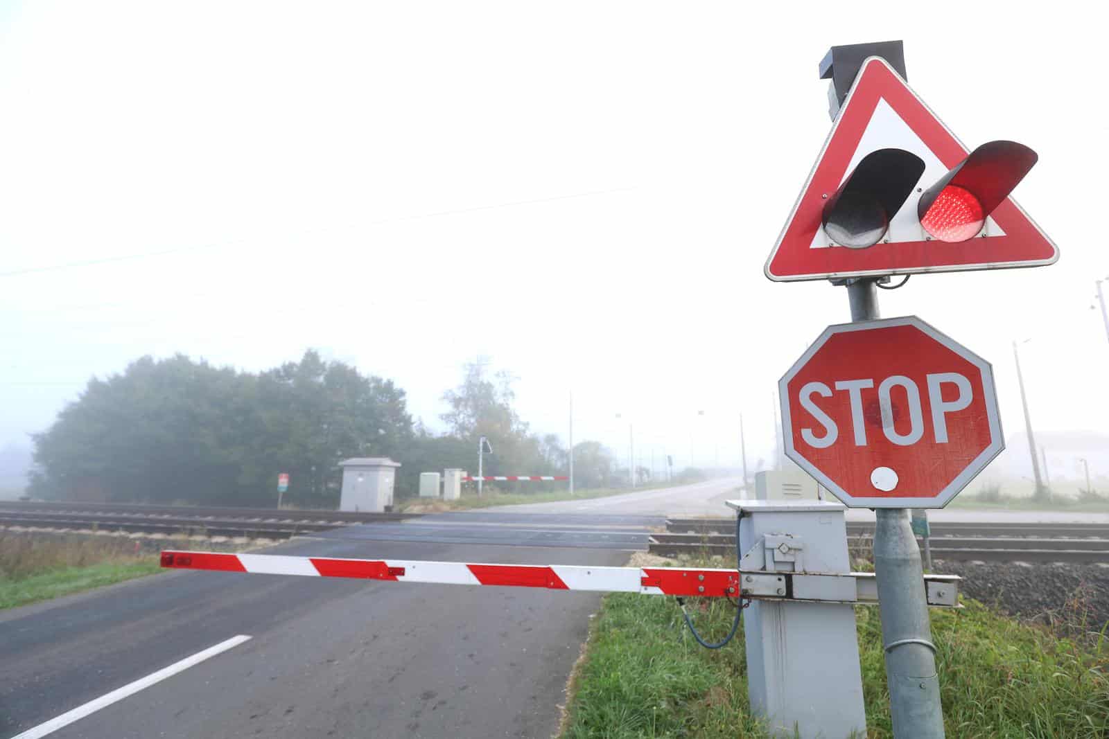 Teretni vlak naletio na osobni automobil na pružnom prijelazu Sesvetski Kraljevec – Dumovec