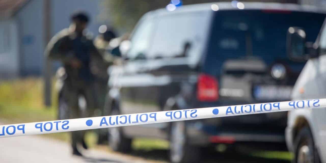 Muškarac se zatvorio u kuću u Slavoniji i prijeti, policija okružila kuću