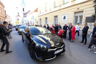 Zagreb:  Prosvjed taksista uči 27. sjednice Gradske skupštine Grada Zagreba
