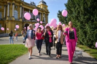 Zagreb: Obilježen Dan ružičaste vrpce