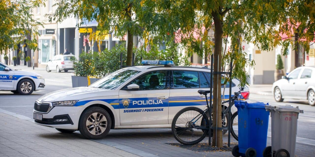 Osijek: Policijski očevid u Županijskoj ulici gdje je pronađeno tijelo muške osobe