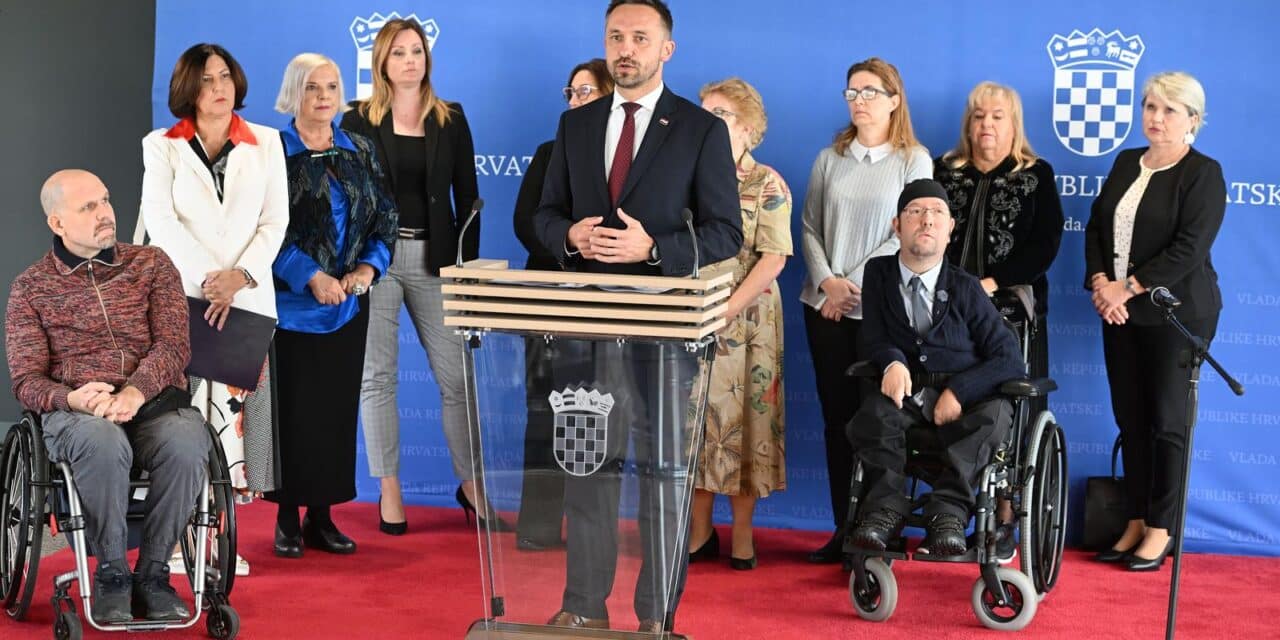 Zagreb: Izjave za medije nakon sjednice Povjerenstva Vlade RH za osobe s invaliditetom