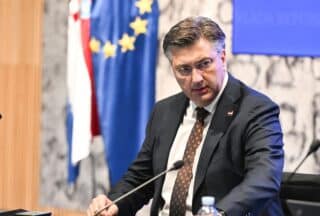 Zagreb: Povećanje minimalne plaće jedna je od tema sjednice Vlade na kojoj se uvodno obratio premijer Plenković