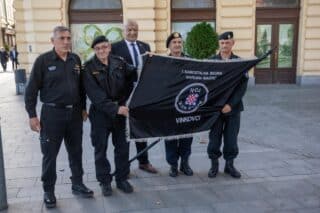 Vukovar: Svečano otkrivanje spomen-ploče “Harrisonovo cvijeće”