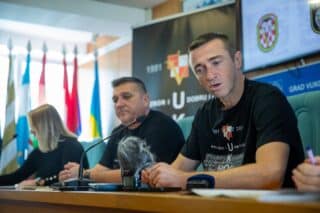 Vukovar: Ivan Penava održao konferenciju za medije uoči 25. Kolone sjećanja