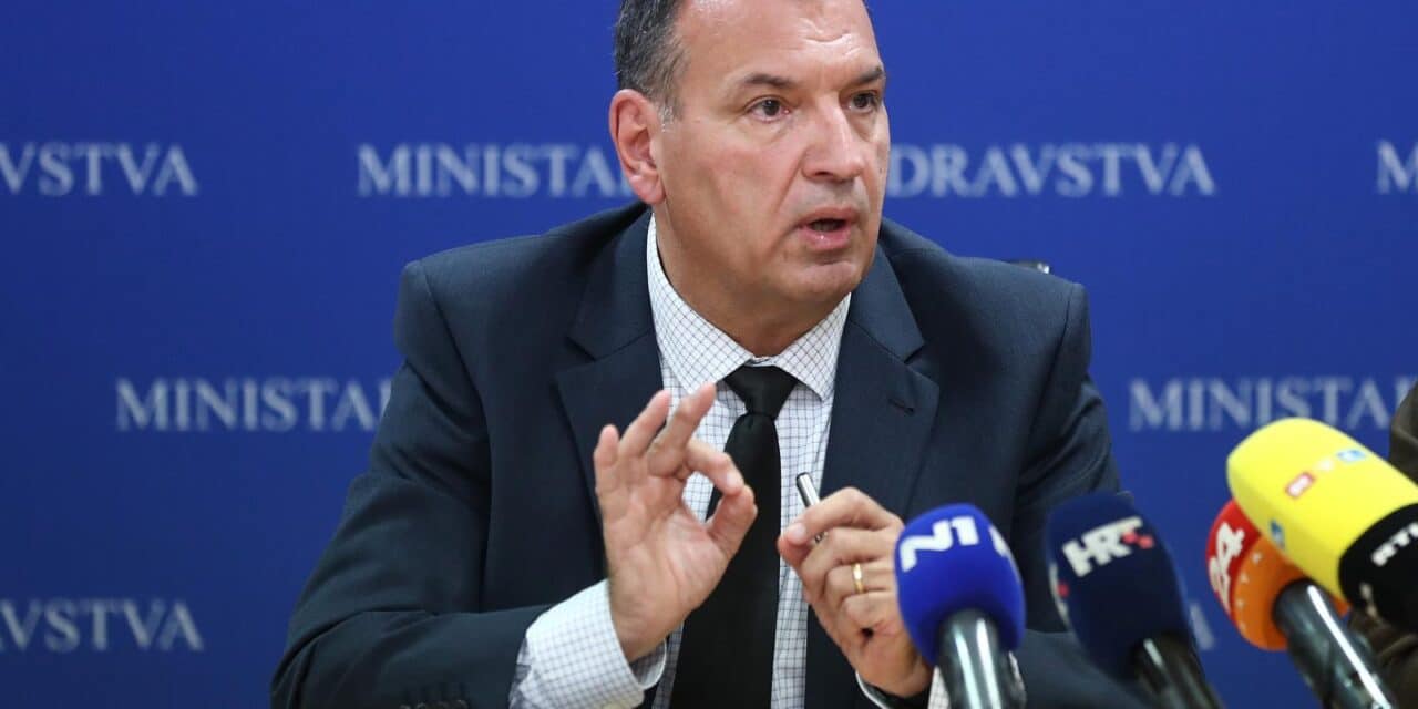 Zagreb: Konferencija Vilija Beroša nakon sastanka s Državnim inspektoratom o štetnim energetskim pićima