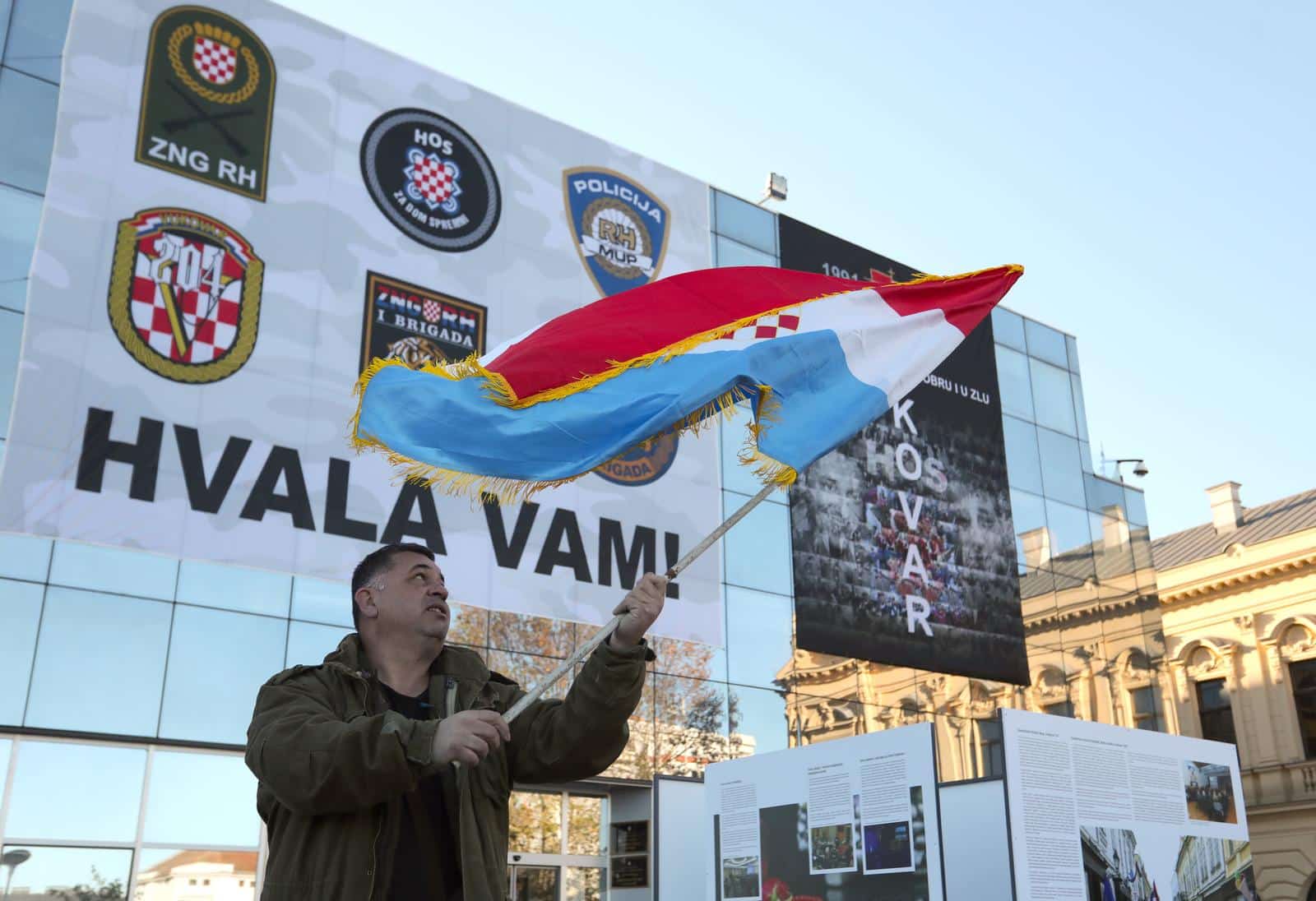 Vukovar: Plakat zahvale svih postrojbi koje su sudjelovale u obrani Vukovara