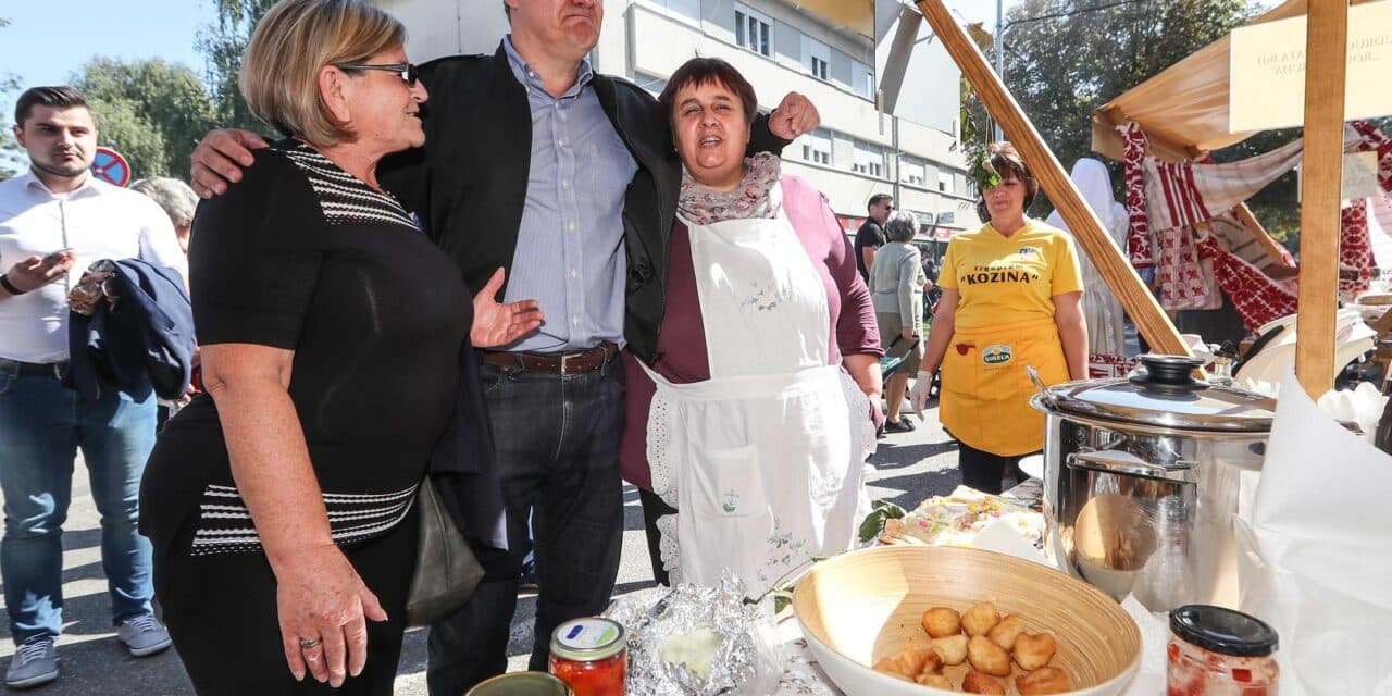 Milanović na manifestaciji Stara jela z Dugoga Sela