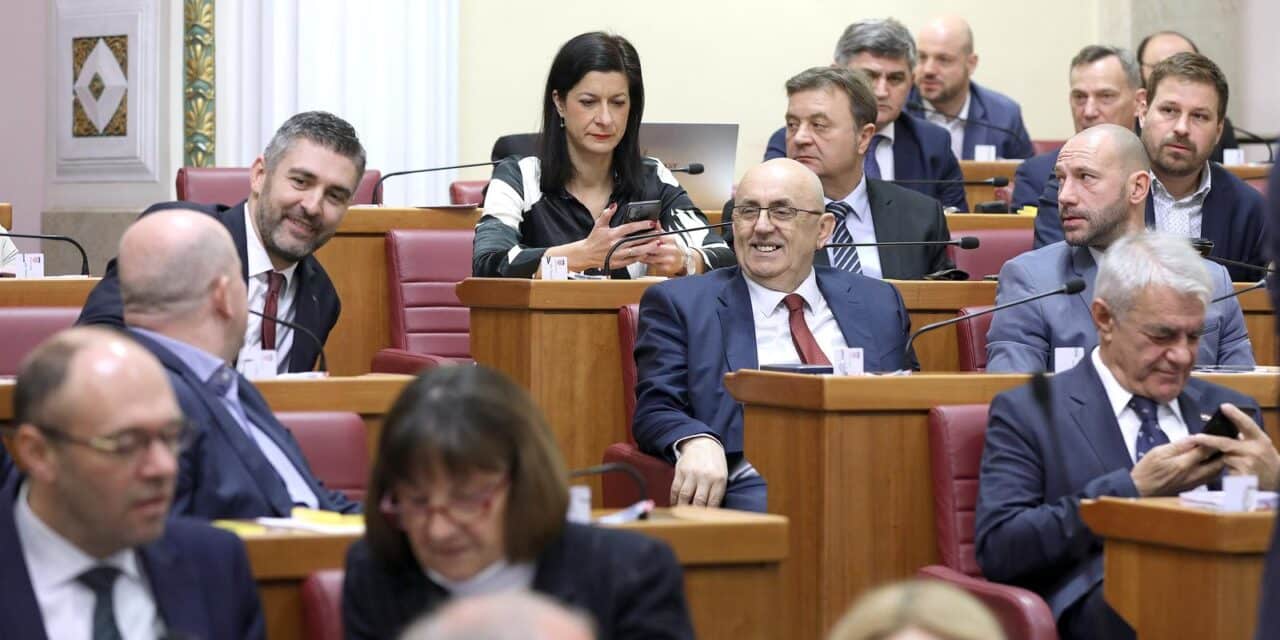 Zagreb: Sabor glasuje o raspravljenim točkama dnevnog reda