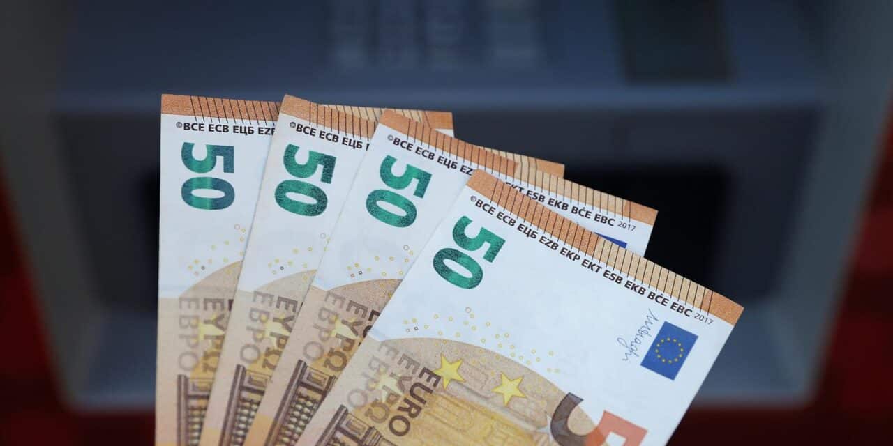 Zagreb: Od sutra dostupne veće novčanice eura