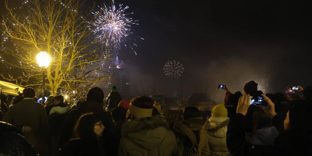 Zagreb: Stanovnici uživaju u dočeku Nove godine i na lokacijama na Gornjem Gradu