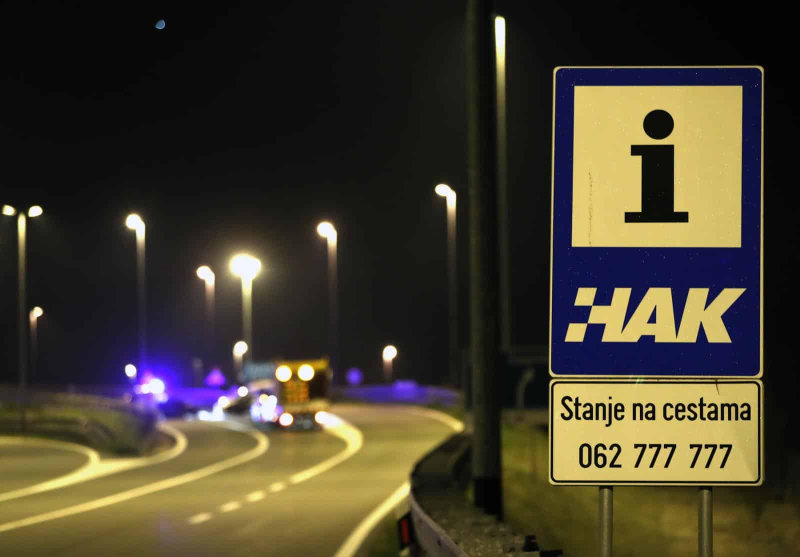 Više ozlijeđenih u prometnoj nesreći na utocesti A11, čvor Buševec