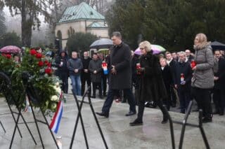Zagreb: HDZ na Mirogoju obilježio 24. obljetnicu smrti Franje Tuđmana