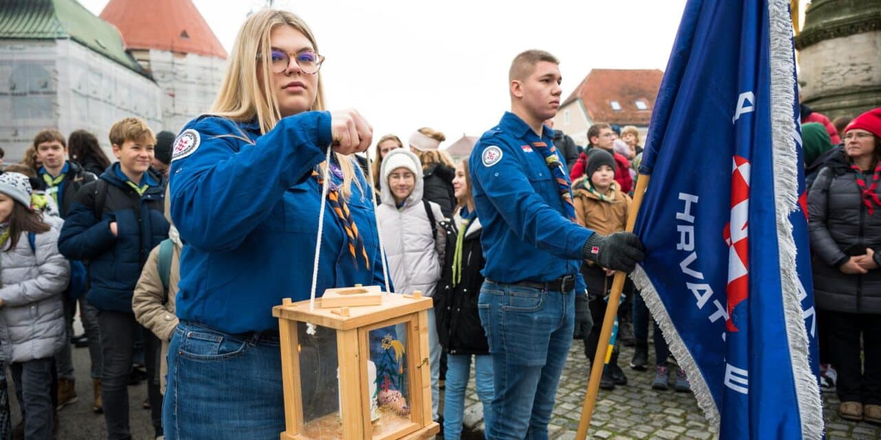 U Zagreb stiglo betlehemsko svjetlo mira