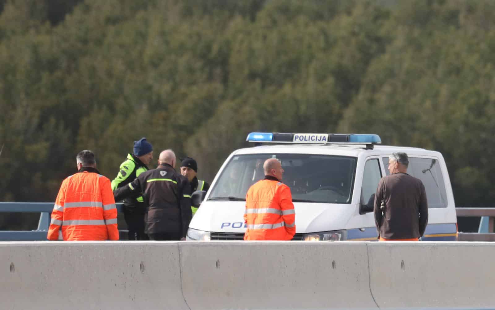 Mu�karac i �ena te�e ozlije?eni prilikom pada s motora na autocesti iznad Skradina