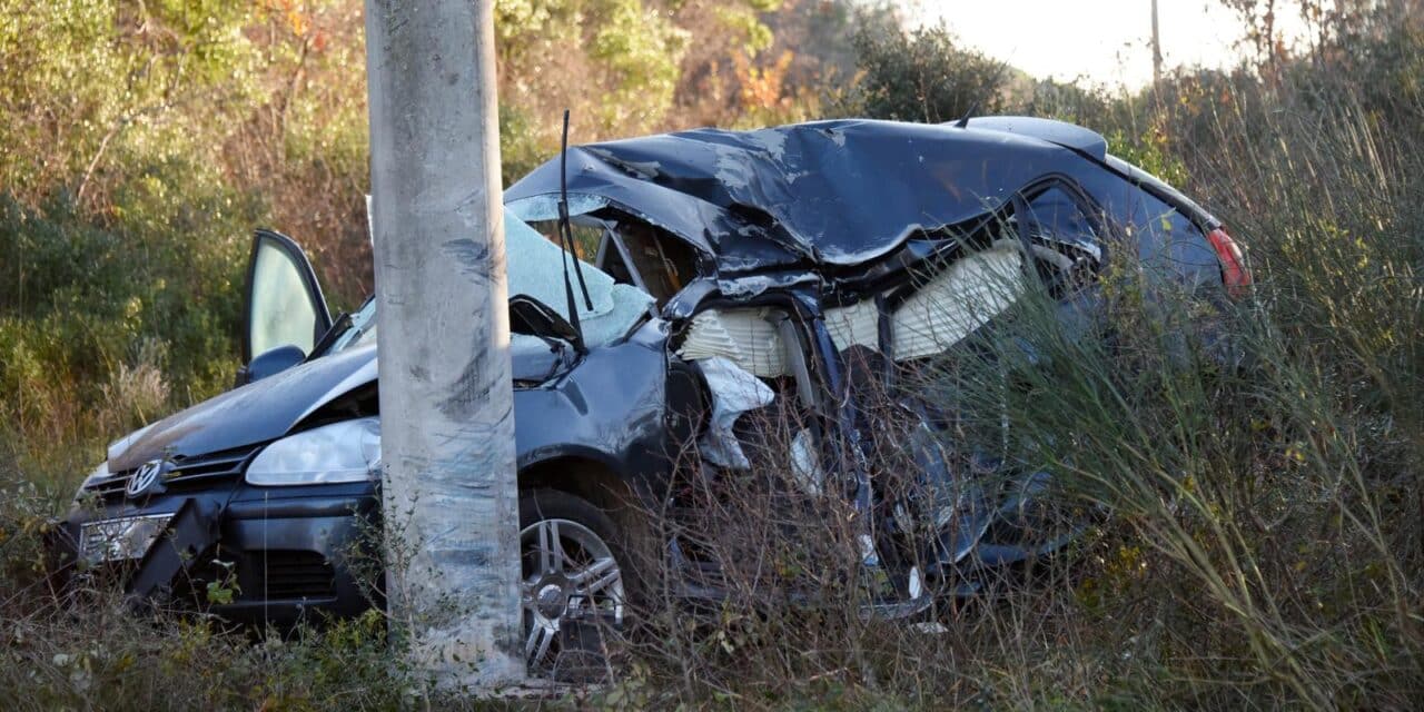 Galižana: Vozačica izgubila kontrolu nad vozilom, udarila u betonski stup i poginula