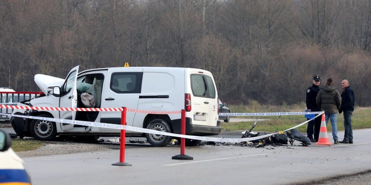 U sudaru motocikla i kombija kod Rugvice dvije su osobe poginule