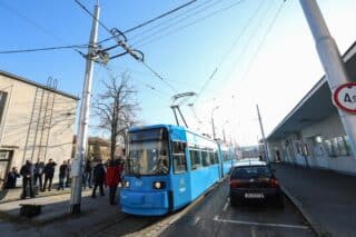 Zagreb: Prvi rabljeni niskopodni tramvaj koji je isporučen iz Njemačke pušten je u promet