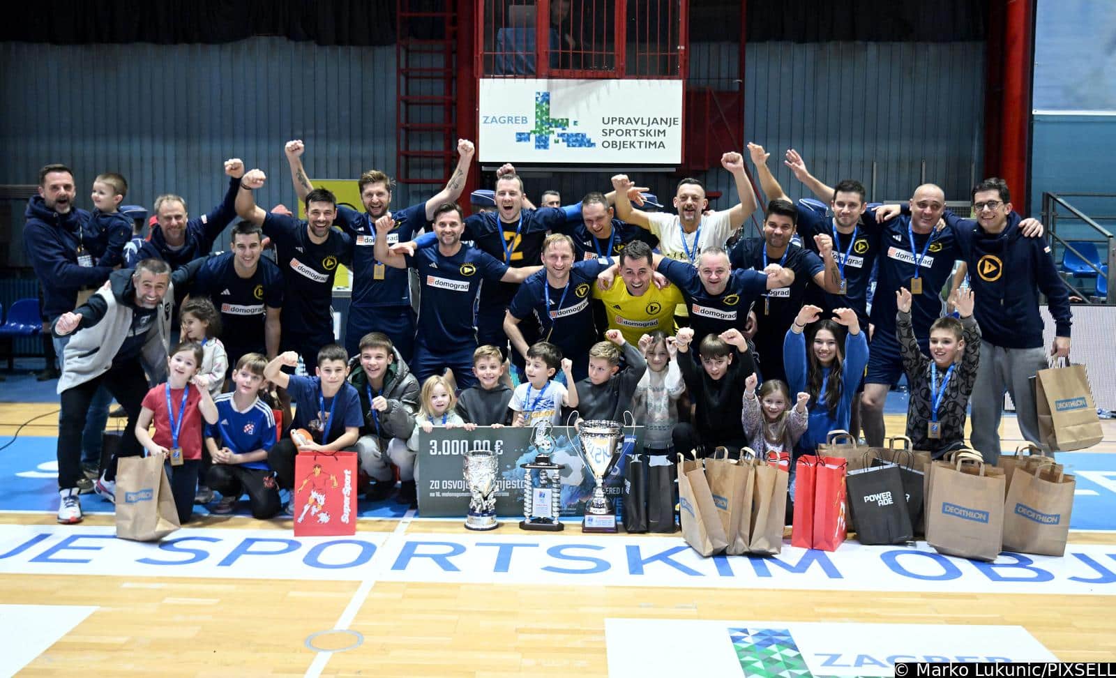 Zagreb: Finale veteranskog turnira Kutije šibica između Promotionplay Domograda i Senjak Hotela Matan