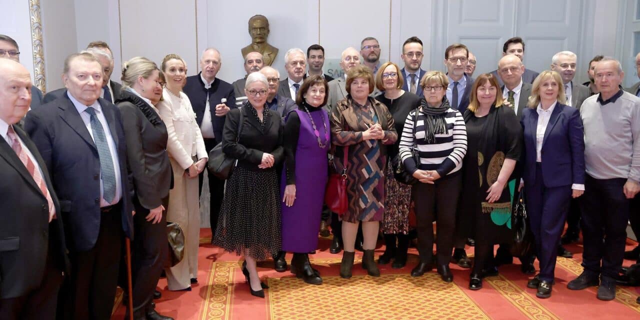 Zagreb: Zastupnici i članovi Matice hrvatske uz bistu Ivana Kukuljevića Sakcinskog