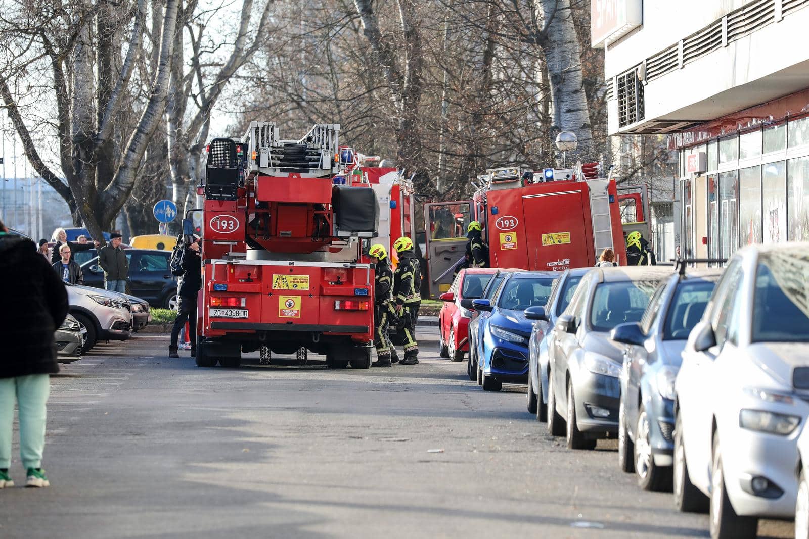 Gorio stan u Zagrebu, na teren je stiglo više vatrogasnih ekipa