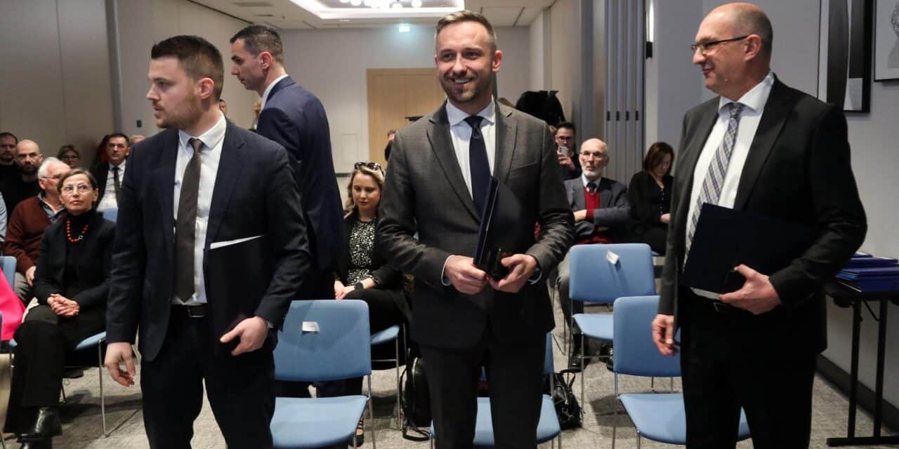 Zagreb: U sklopu poziva “Za�eli – prevencija institucionalizacije”, uru?eno 38 ugovora vrijednih vi�e od 37 milijuna eura