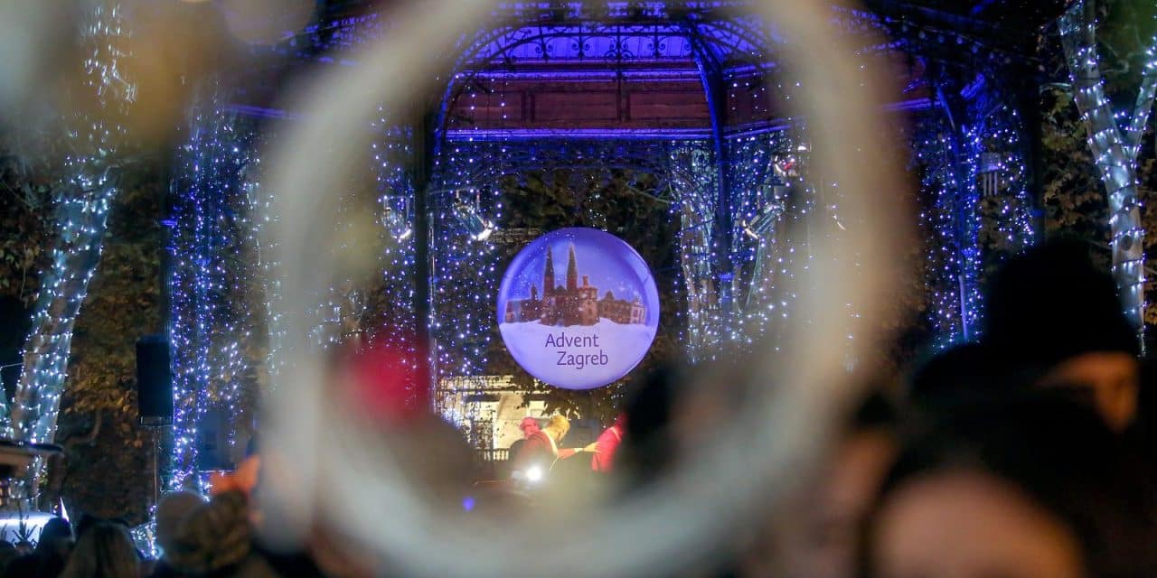 Zagreb: Paljenjem lampica na Zrinjevcu svečano otvoren Advent 2019.