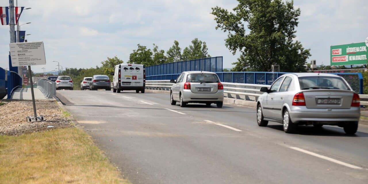 Zagreb: Pušten u promet nadvožnjak na Aveniji Većeslava Holjevca