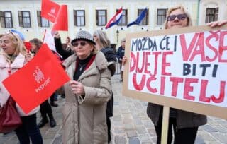 Zagreb: Veliki prosvjed prosvjetara na Trgu svetog Marka
