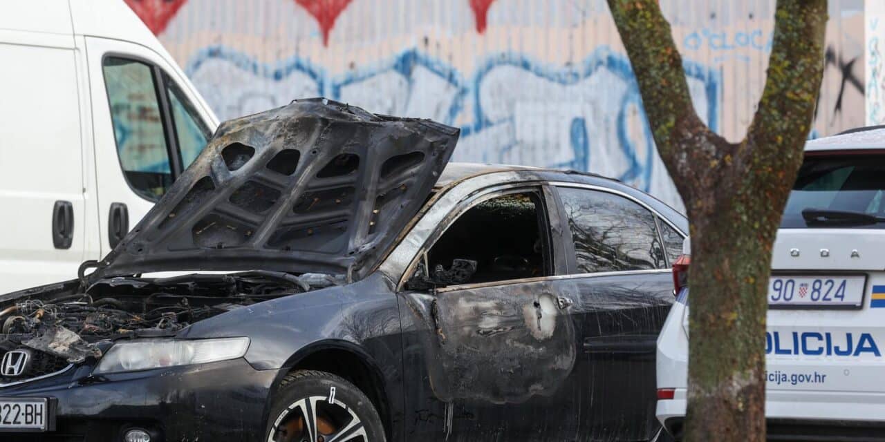 Zagreb: Požar automobila u naselju Trnsko