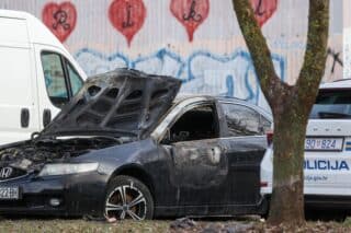 Zagreb: Požar automobila u naselju Trnsko
