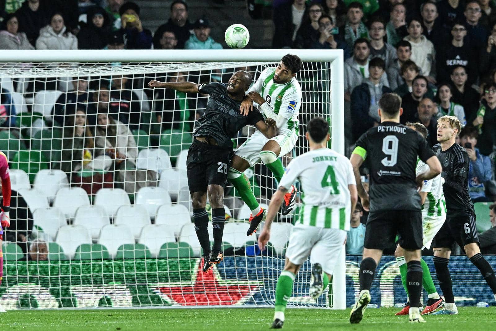 Susret Real Betisa i Dinama u playoffu UEFA Konferencijske lige