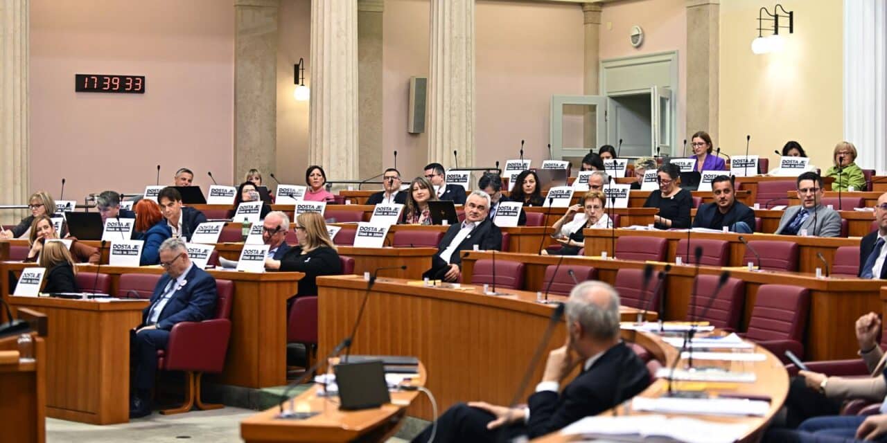Sabor raspravlja o SDP-ovu prijedlogu da se raspusti i raspišu novi izbori