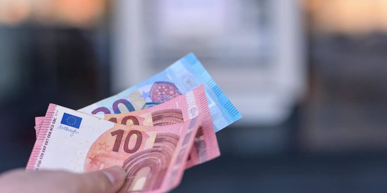 Od 1. siječnja euro postaje službena valuta u Hrvatskoj i nakon 29 godina zamijenit će kunu