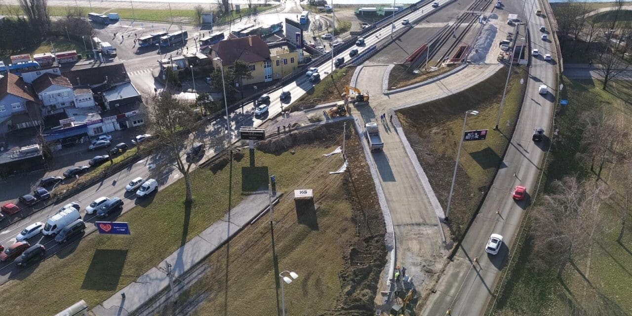 Zagreb: Pogled iz zraka na prometne gužve na prilaznim cestama Jadranskom mostu